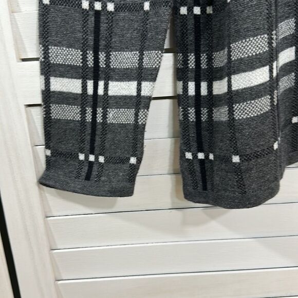 Cardigan Large Croft & Barrow Longline Plaid Black White & Gray - Picture 9 of 15